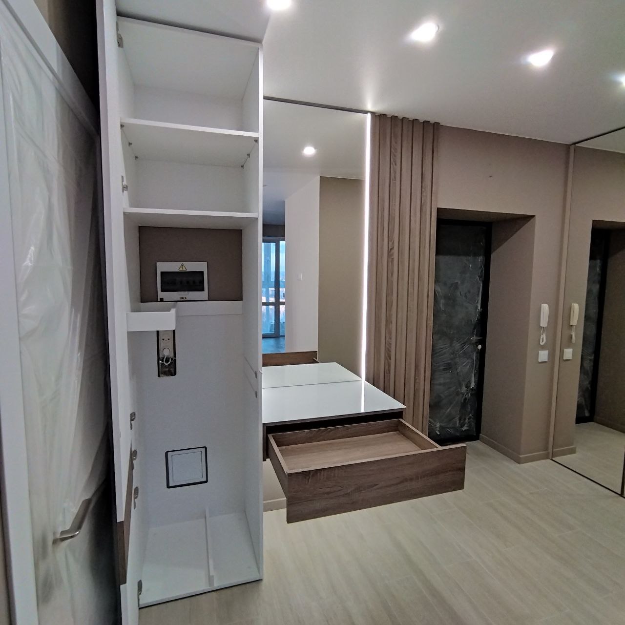 Begehbarer Kleiderschrank mit durchdachter Ergonomie